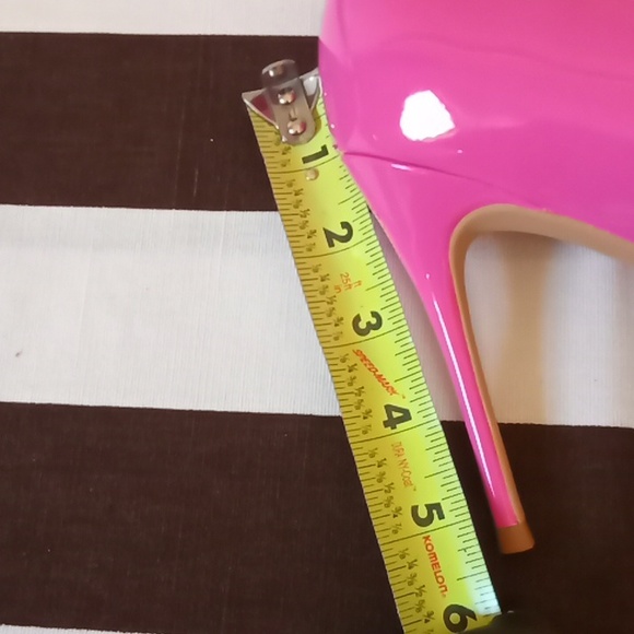 Shoes - Picture 7 of 9